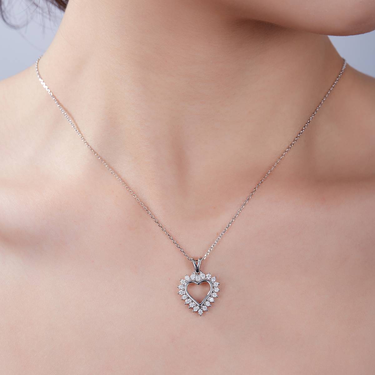 Hollow Core Love Pendant S925 Silver Moissanite Grade D 0.54CT